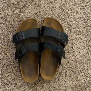 Birkenstock Arizona sandals in black. Size 38 (8).